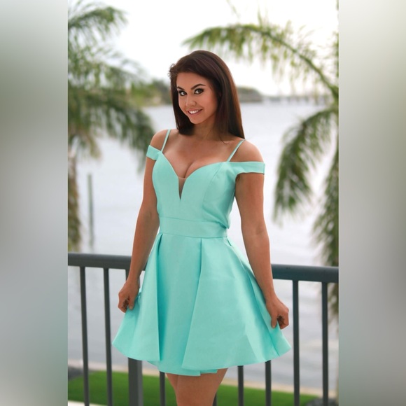 Milano Formals Dresses & Skirts - Mint princess homecoming dress with cut out back bow size 0, 2, 4, 6, 8, 12, 14